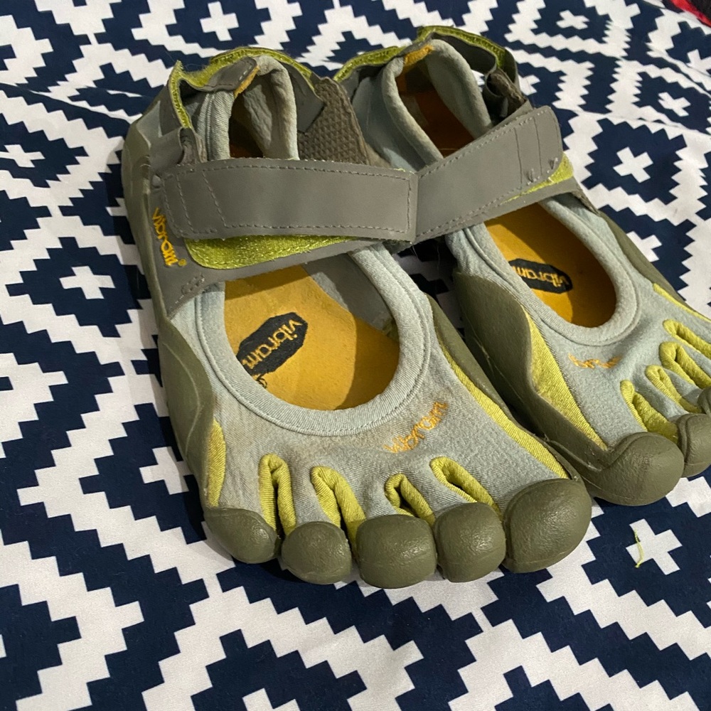 Vibram Fivefinger Women’s shoes
